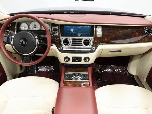 Used 2013 Rolls-Royce Ghost RWD image 52