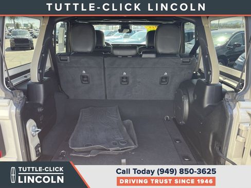Used 2022 Jeep Wrangler Unlimited Rubicon 4xe w/ Steel Bumper Group AWD/4WD image 27