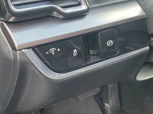 Used 2023 Kia Sportage EX FWD image 18