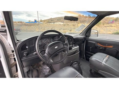 Used 1994 Ford E-350 and Econoline 350 Club Wagon image 20
