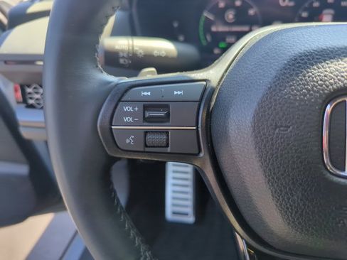 Used 2025 Honda Accord Sport image 11