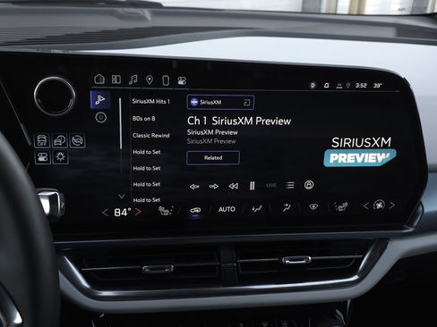 Used 2025 Chevrolet Equinox EV LT image 18