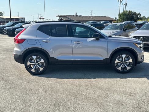 New 2026 Volvo XC40 B5 Plus w/ Climate Package image 4