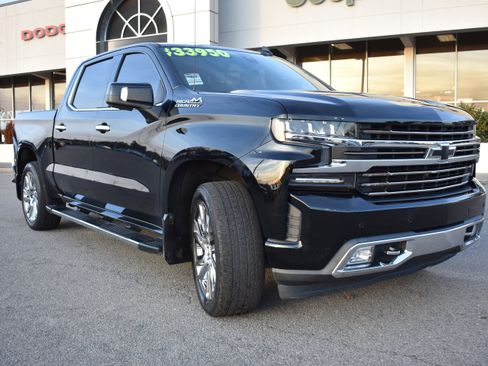 Used 2019 Chevrolet Silverado 1500 High Country w/ Trailer Camera Package image 3