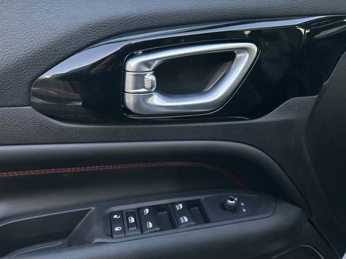 New 2026 Jeep Compass Trailhawk image 17