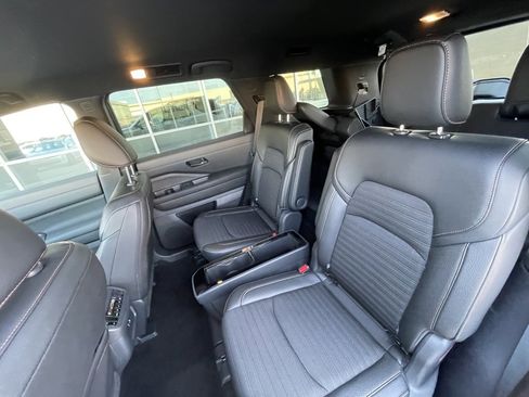 Used 2024 Nissan Pathfinder Rock Creek image 17