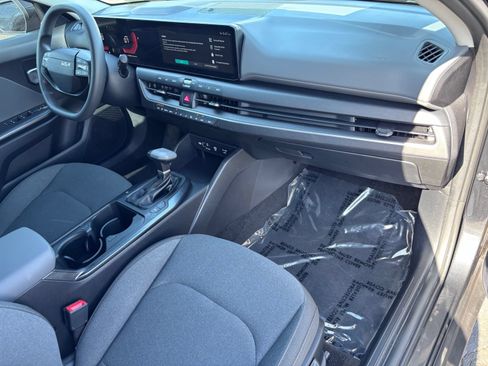 Used 2025 Kia K4 FWD image 13