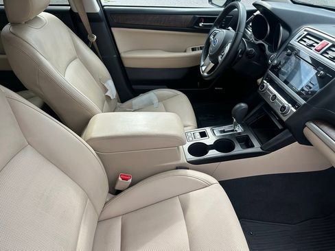 Used 2017 Subaru Outback 2.5i Limited w/ Popular Package #5 image 17
