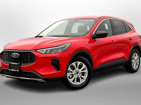 Used 2024 Ford Escape Active w/ Cold Weather Package image 13