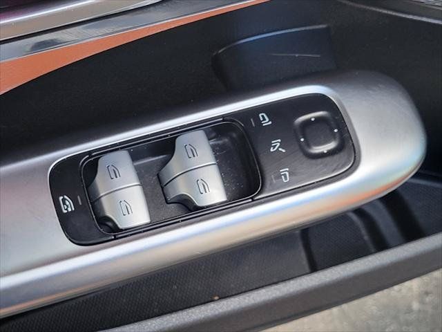 Used 2022 Mercedes-Benz C 300 Sedan w/ Exclusive Trim Package image 23