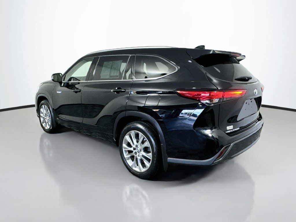 Used 2021 Toyota Highlander Limited AWD/4WD image 6