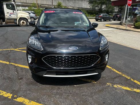 Used 2020 Ford Escape Titanium w/ Titanium Premium Package 2.0 AWD/4WD image 2