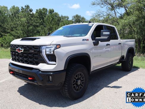 Used 2026 Chevrolet Silverado 2500 ZR2 AWD/4WD image 12