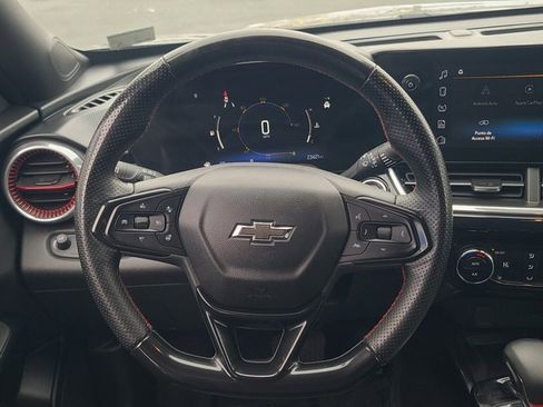 Used 2024 Chevrolet Trax RS w/ Sunroof Package image 21