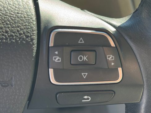 Used 2014 Volkswagen Passat 1.8T SE image 19