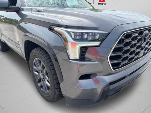 Used 2025 Toyota Sequoia Platinum AWD/4WD image 32