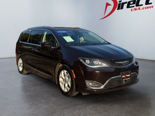 Used 2017 Chrysler Pacifica Touring-L Plus w/ Advanced Safetytec Group FWD image 7