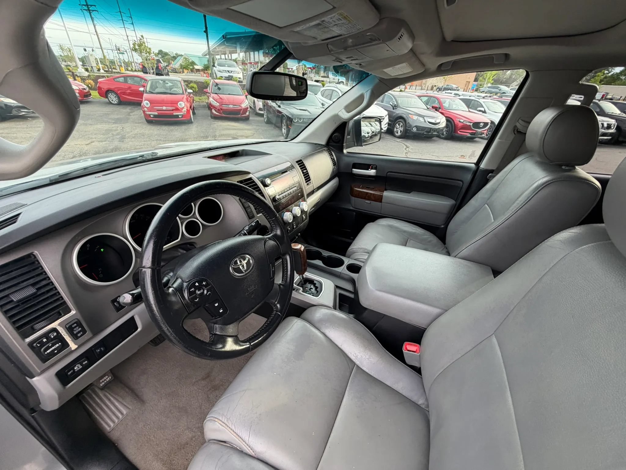 Used 2010 Toyota Tundra Limited RWD image 21