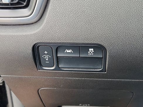 Certified 2022 Kia Sorento S image 26