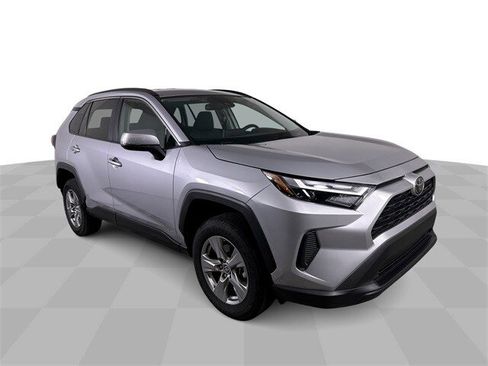 Used 2024 Toyota RAV4 XLE image 2