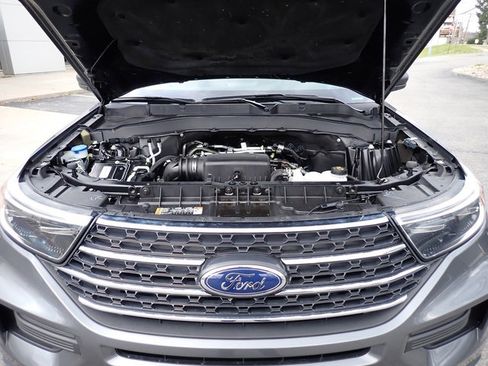 Certified 2022 Ford Explorer XLT image 10