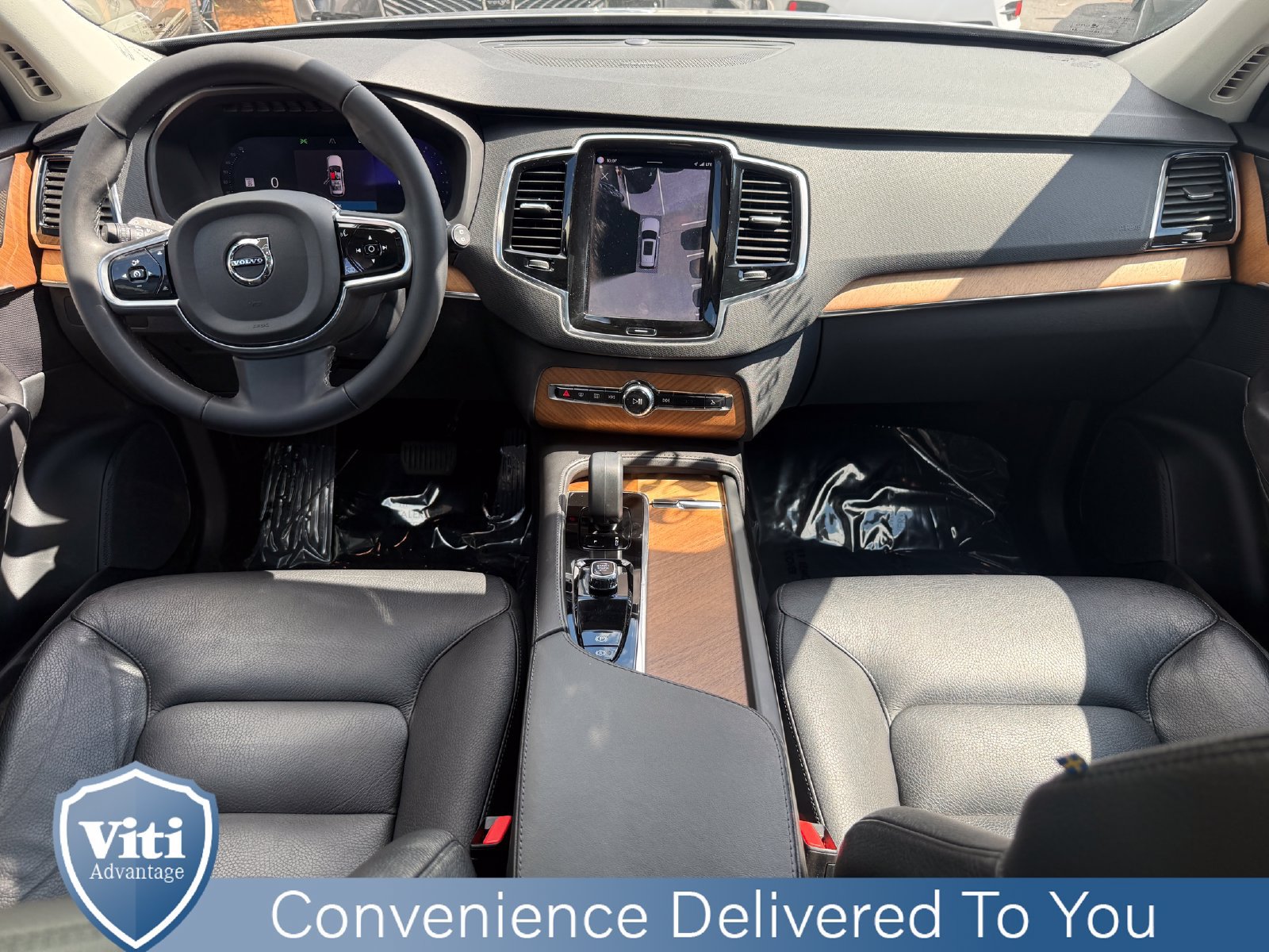 Certified 2023 Volvo XC90 B6 Plus w/ Protection Package Premier AWD/4WD image 2