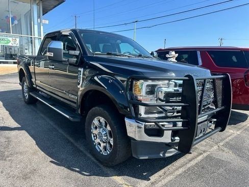 Used 2020 Ford F250 Lariat w/ Lariat Ultimate Package AWD/4WD image 2