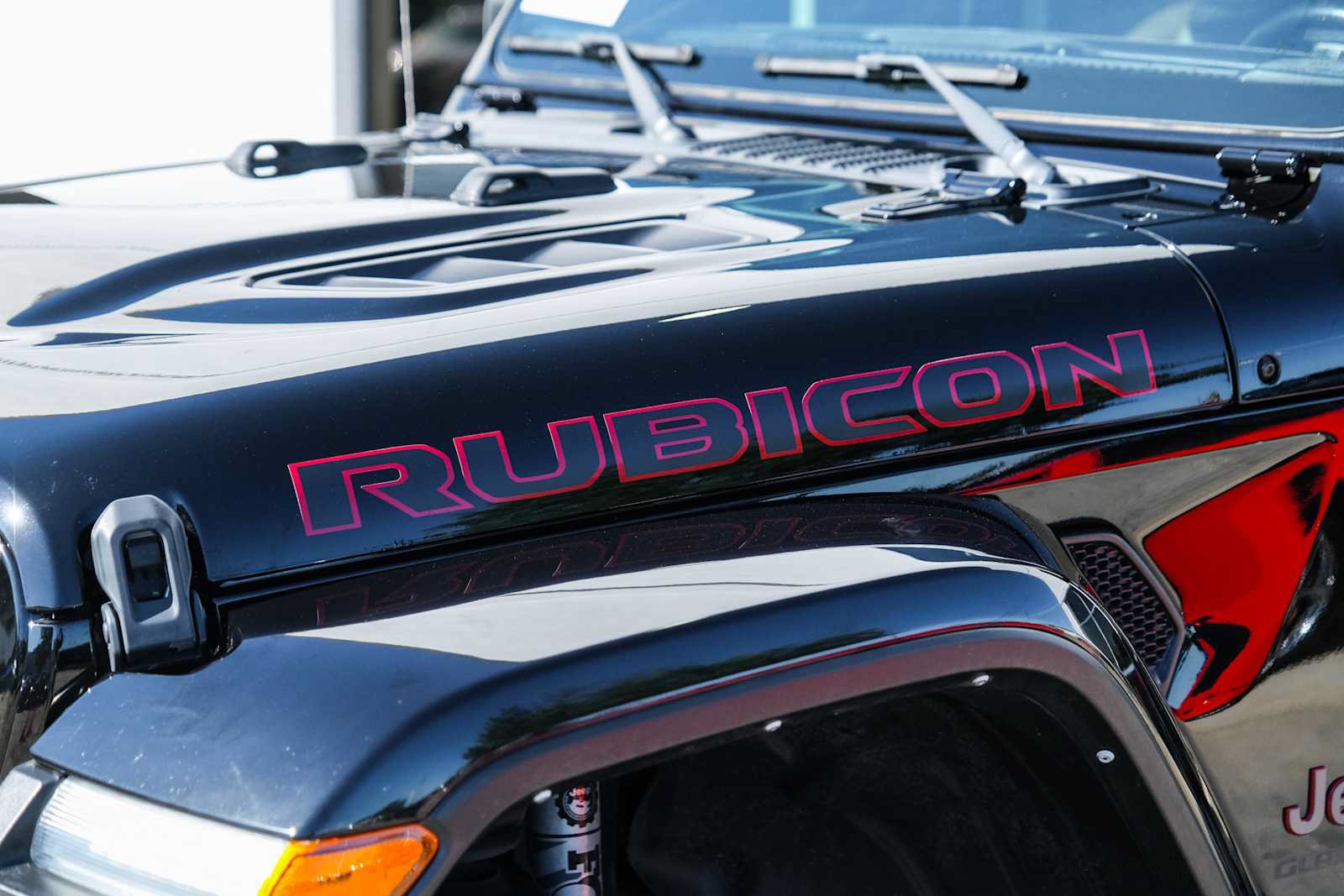 Used 2021 Jeep Gladiator Rubicon AWD/4WD image 3