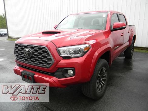 Used 2020 Toyota Tacoma TRD Sport AWD/4WD image 4