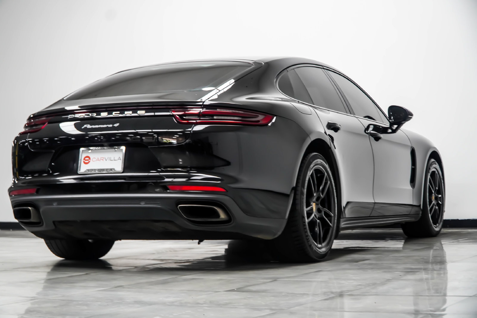 Used 2017 Porsche Panamera 4 AWD/4WD image 14