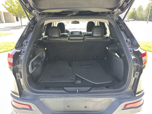 Used 2018 Jeep Cherokee Trailhawk AWD/4WD image 32