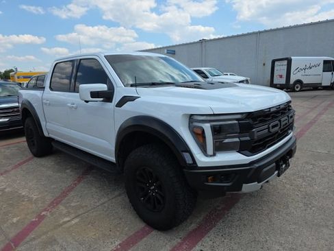 Used 2024 Ford F150 Raptor AWD/4WD image 7
