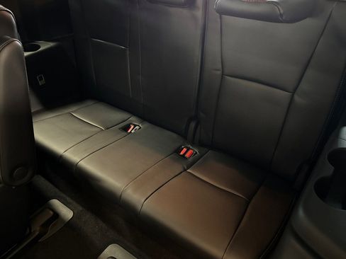 New 2026 Toyota Highlander Platinum AWD/4WD image 17