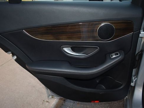 Used 2018 Mercedes-Benz C 300 4MATIC Sedan w/ Premium Package image 38