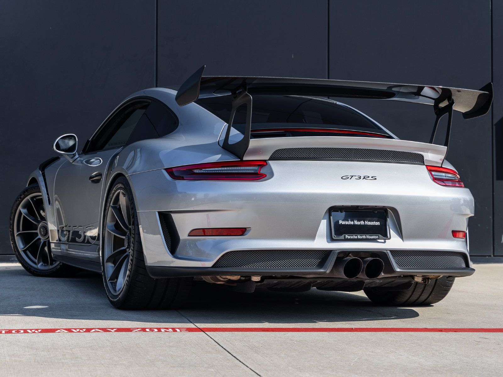 Used 2019 Porsche 911 GT3 RS RWD image 3
