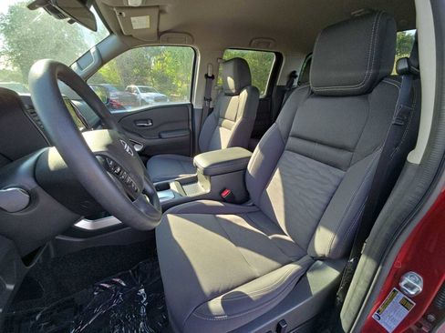 Used 2023 Nissan Frontier SV image 13