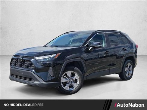 Used 2024 Toyota RAV4 XLE AWD/4WD image 1