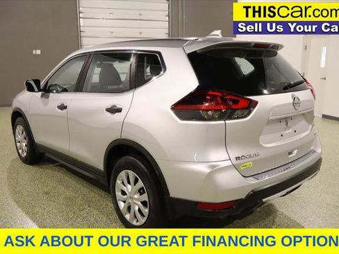 Used 2018 Nissan Rogue S image 5