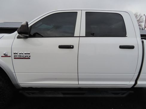 Used 2016 RAM 2500 Tradesman w/ Chrome Appearance Group image 16