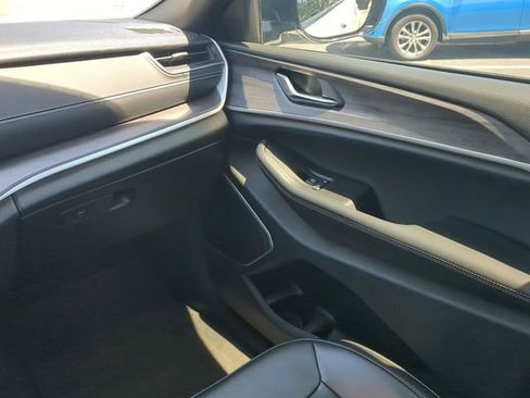 Used 2024 Jeep Grand Cherokee Limited 4xe image 20