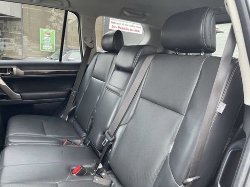 Used 2015 Lexus GX 460 image 18