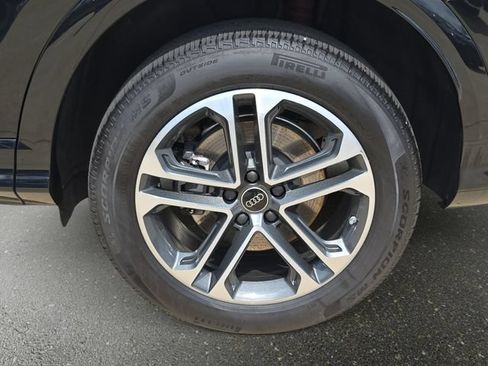 Used 2025 Audi Q5 Premium w/ Convenience Package AWD/4WD image 37