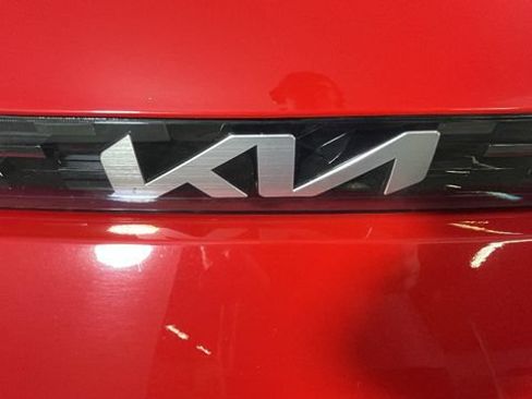 Used 2024 Kia Soul LX w/ Option Group 015 FWD image 8