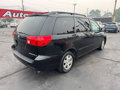 Used 2010 Toyota Sienna LE w/ Towing Prep Pkg FWD image 5