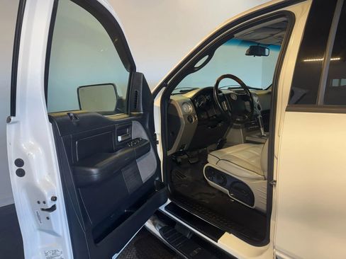 Used 2007 Lincoln Mark LT Pickup 4D 5 1/2 ft image 9