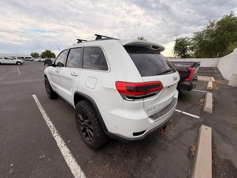 Used 2017 Jeep Grand Cherokee Limited w/ Luxury Group II AWD/4WD image 6