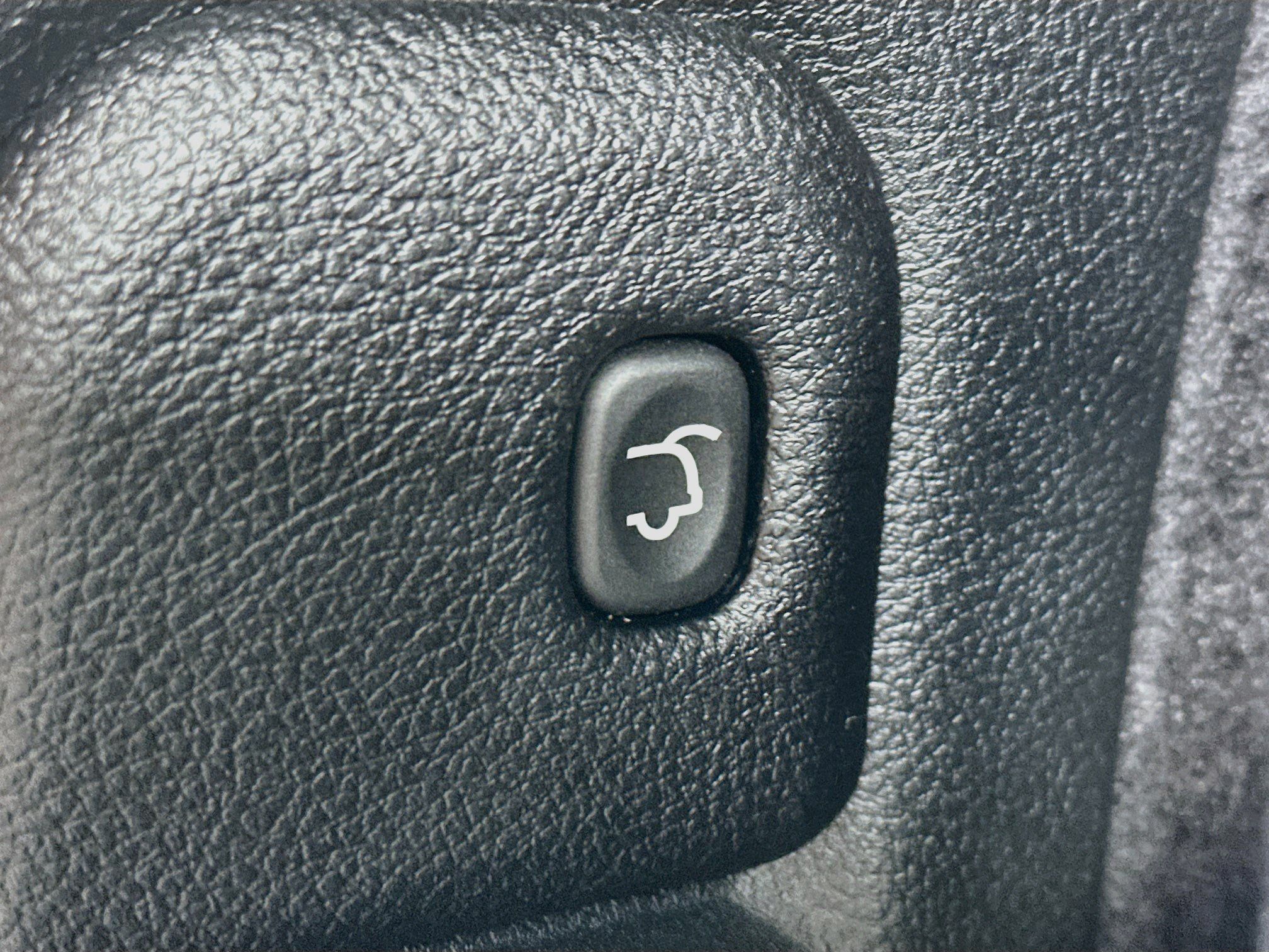 Used 2025 Dodge Durango GT RWD image 31