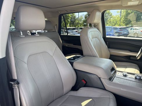 Used 2023 Ford Expedition Limited AWD/4WD image 29
