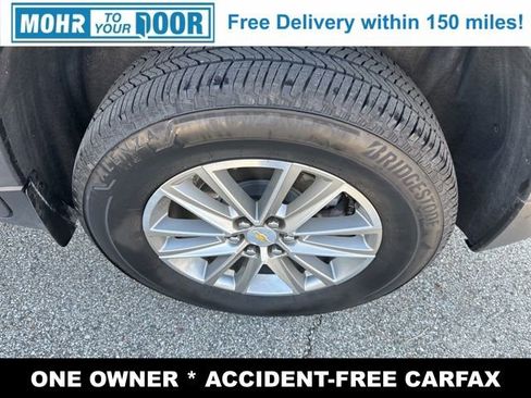 Used 2023 Chevrolet Traverse LT image 13