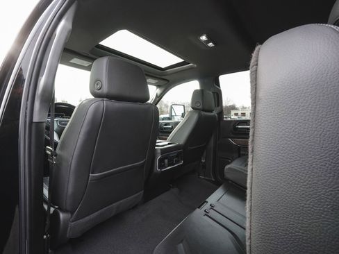 Used 2022 GMC Sierra 3500 Denali image 34